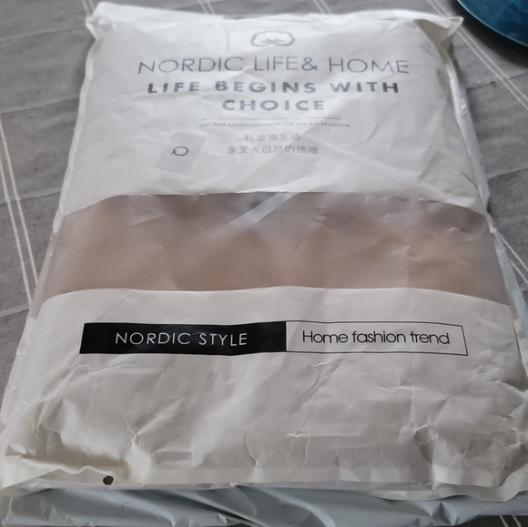 Queen size duvet cover set - Picture 2 of 2